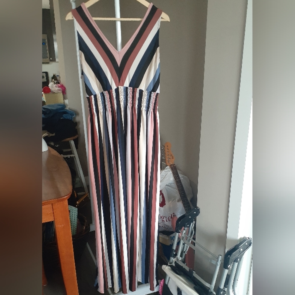Suzy Shier Maxi Dress